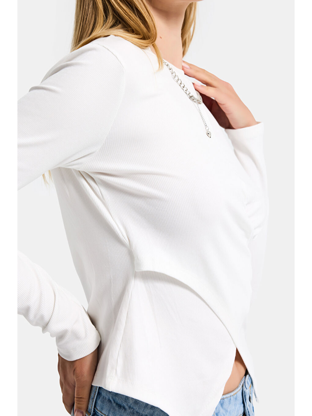 Kadın Beyaz Renk w5 Asimetrik Kesim Kolye Aksesuarlı Özel Tasarım Body-4