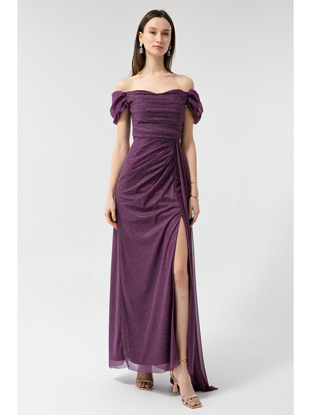 Kadın Mürdüm Kayık Yaka Drapeli Yırtmaçlı Uzun Simli Abiye Elbise-2