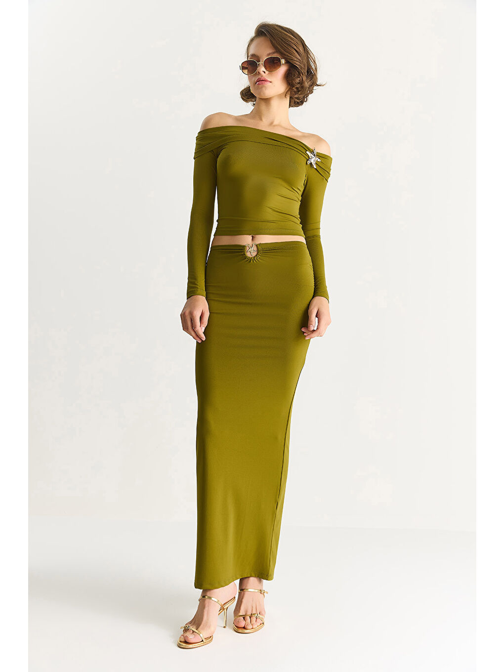 Yeşil Kadın Aksesuar Detaylı Degaje Yaka Bluz Uzun Etek Elastanlı Saran Takım-4