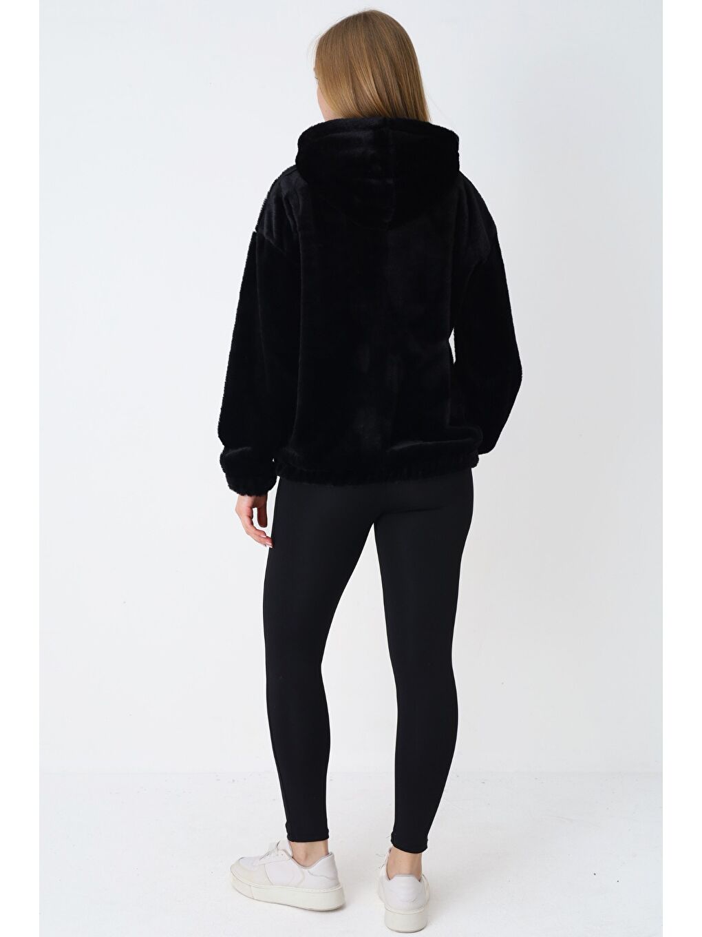 Siyah Kapüşonlu Fermuarlı Cepli Pelüş Uzun Kollu Kadın Hırka-7