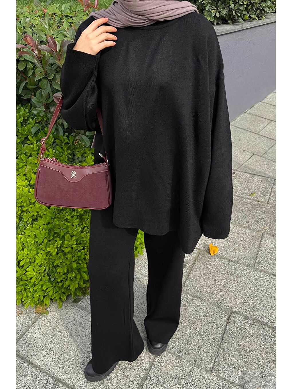 Asimetrik Bisiklet Yaka Triko Takım Siyah-2