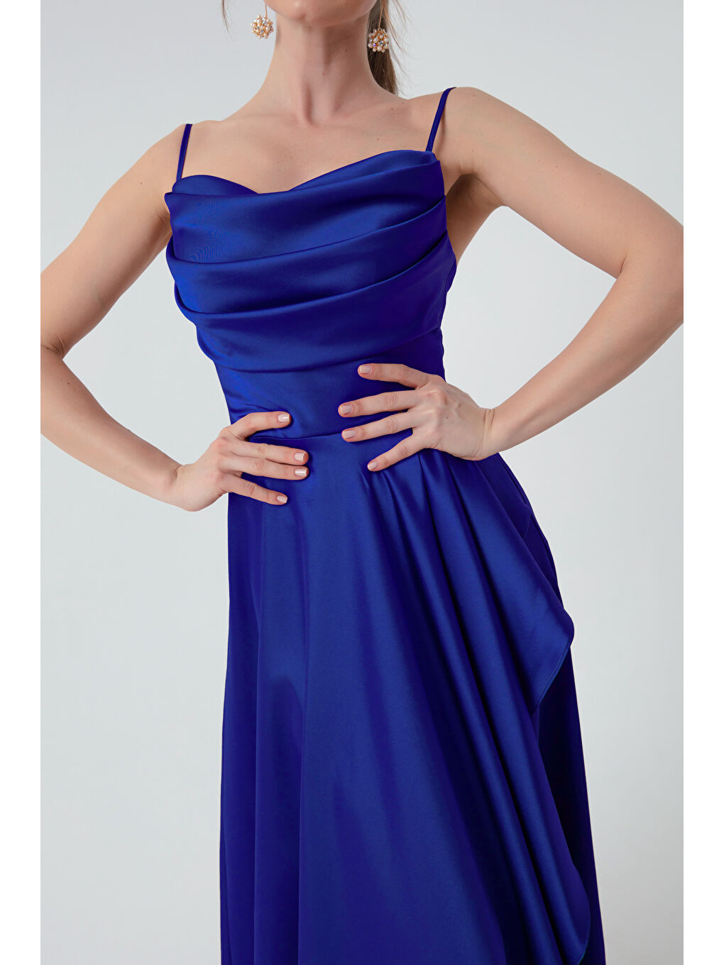 Mavi Kadın Saks Volanlı Yırtmaçlı Saten Abiye & Mezuniyet Elbisesi-1