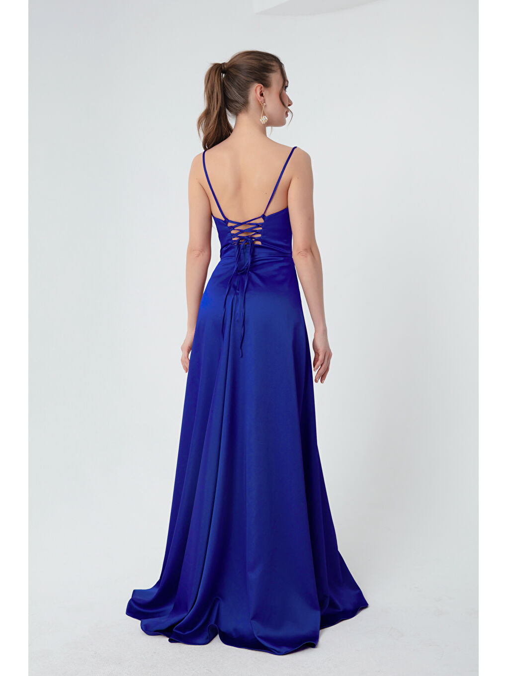 Mavi Kadın Saks Volanlı Yırtmaçlı Saten Abiye & Mezuniyet Elbisesi-4