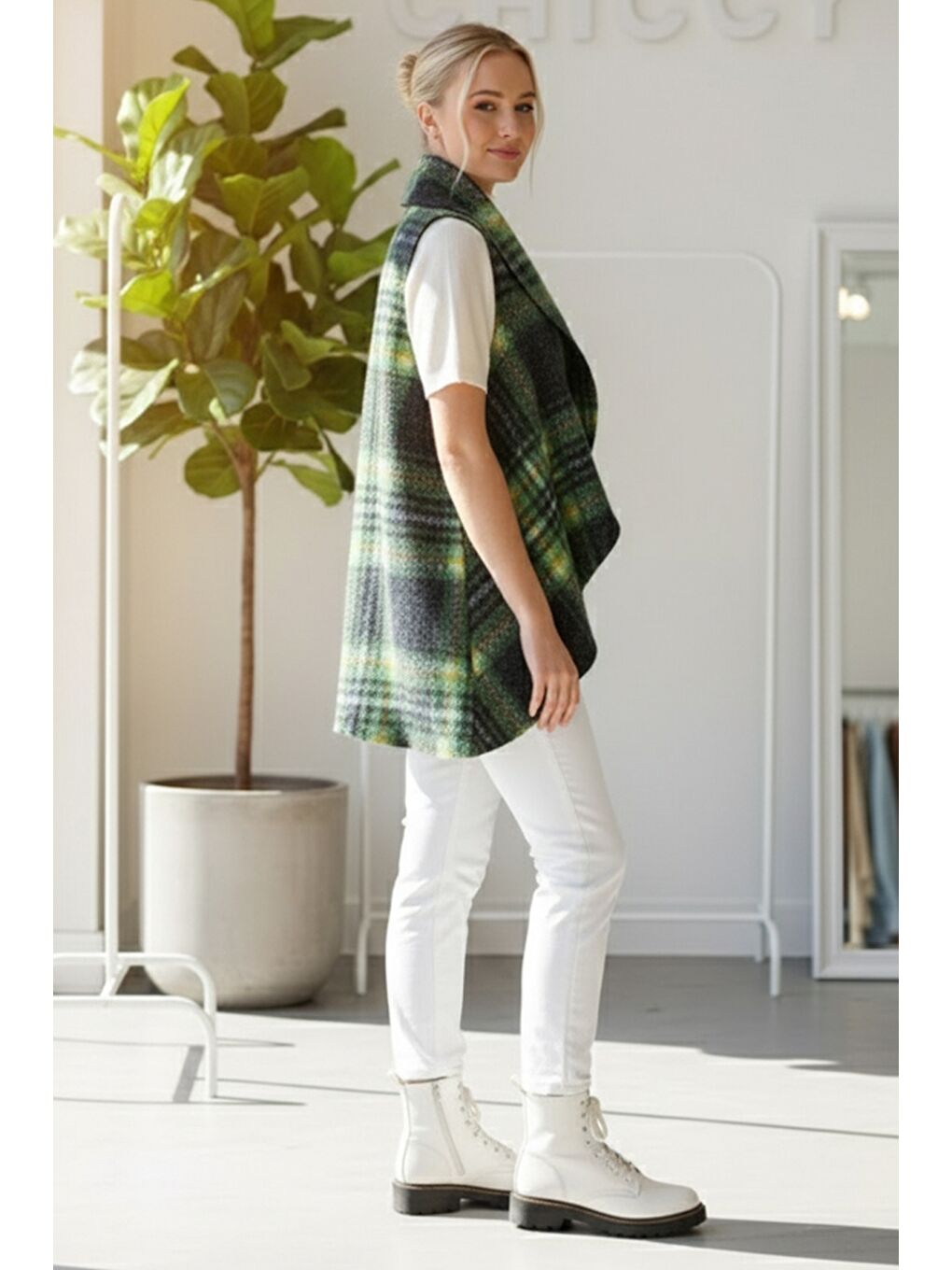 İtalyan Siyah-Yeşil Şal Yaka Kolsuz Ekose Kapamasız Kalın Akrilik Uzun Oversize Dokuma Yelek 85 68-4