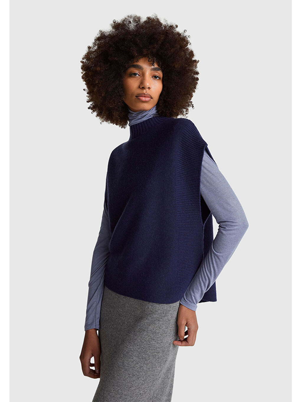 Kadın Lacivert Yün Karışımlı Ribana Detaylı Yırtmaçlı Kolsuz Kazak