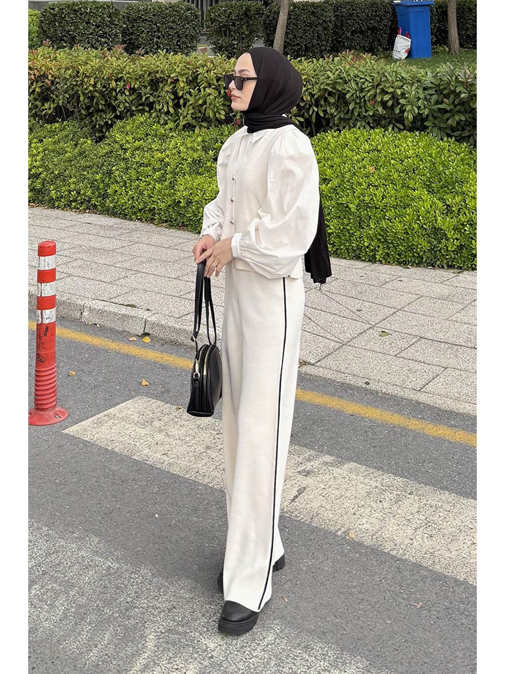 Bej Biyeli Yelekli Takım Taş-1