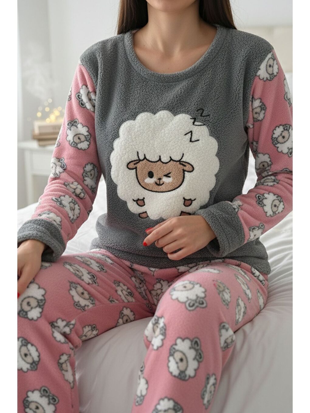 Gri Kadın Bisiklet Yaka Baskılı Polar Pijama Takımı