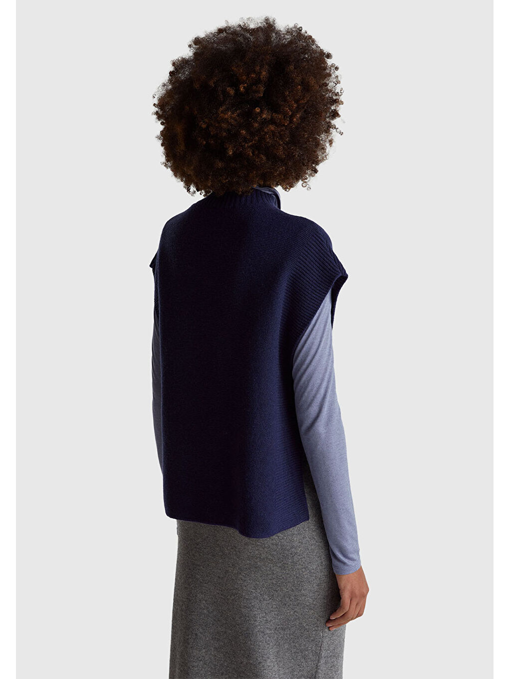 Kadın Lacivert Yün Karışımlı Ribana Detaylı Yırtmaçlı Kolsuz Kazak-2