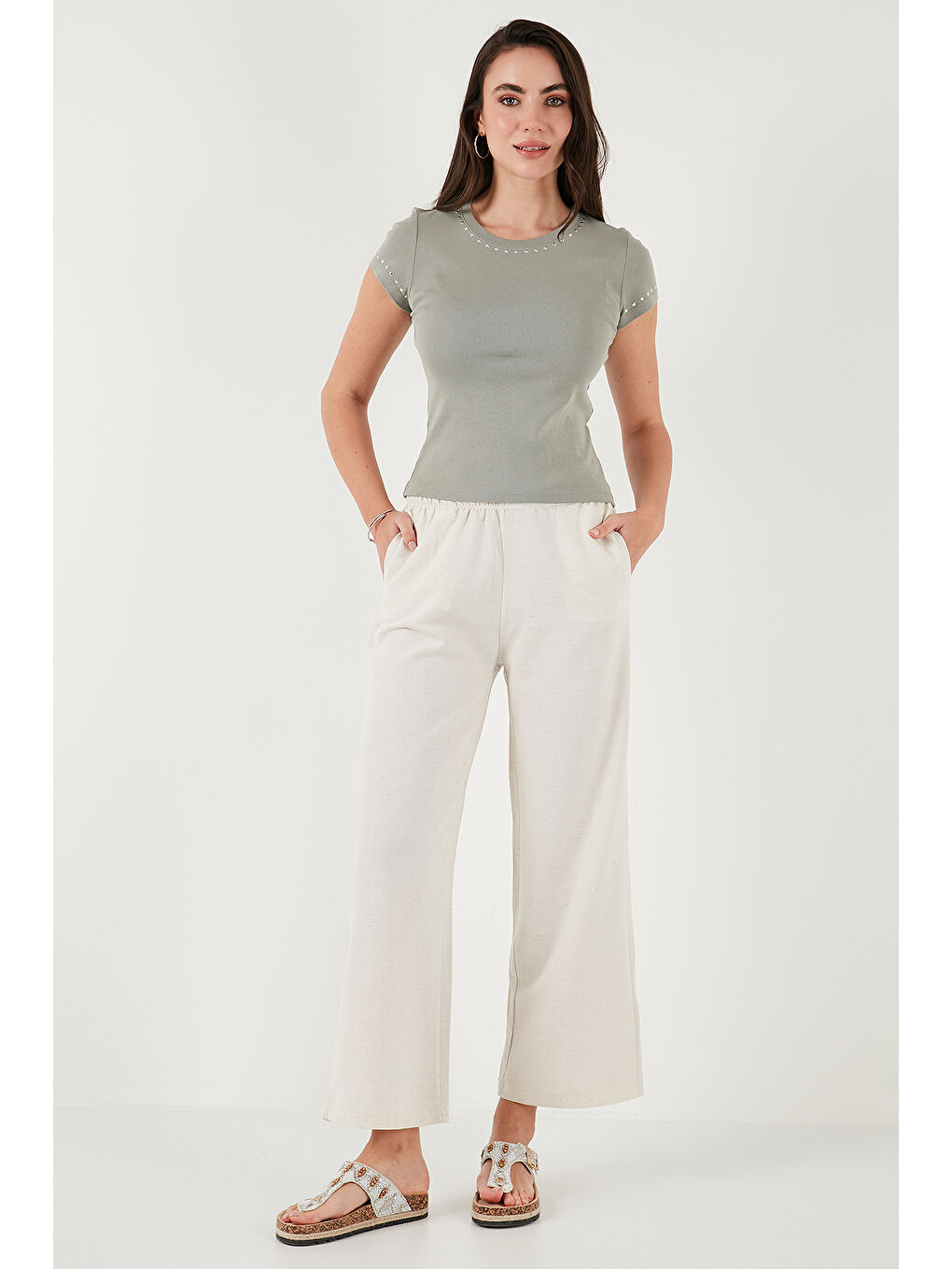 Bej Keten Karışımlı Regular Fit Normal Bel Geniş Paça Pantolon 5866030-3