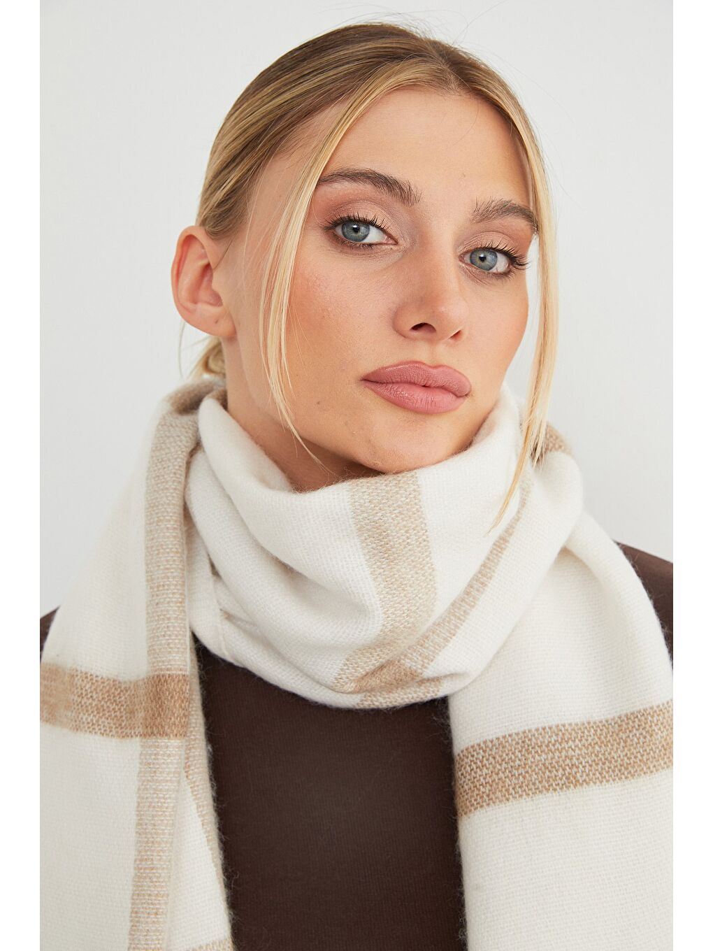 Ekru Ekose Desenli Şal-4