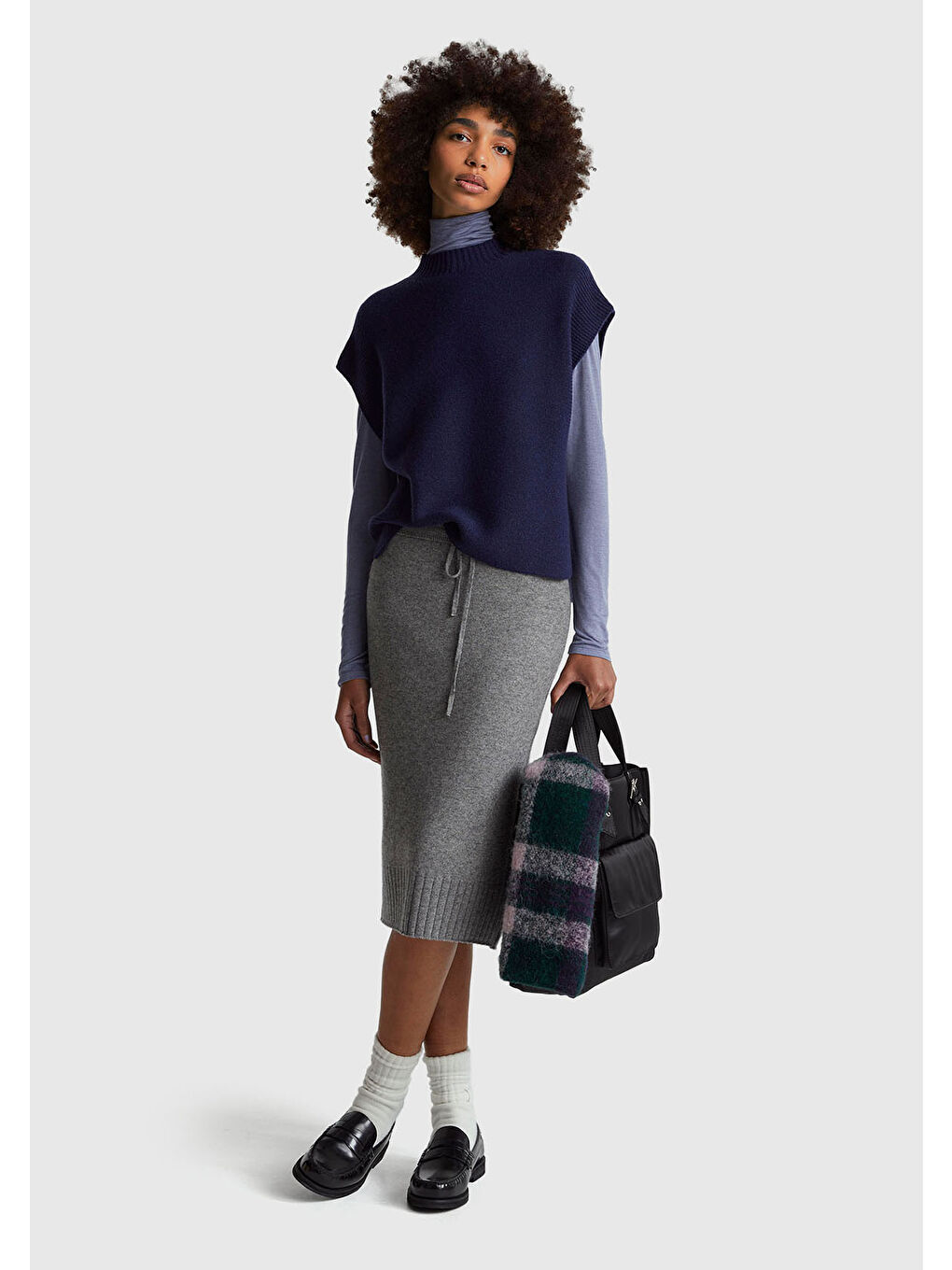 Kadın Lacivert Yün Karışımlı Ribana Detaylı Yırtmaçlı Kolsuz Kazak-4