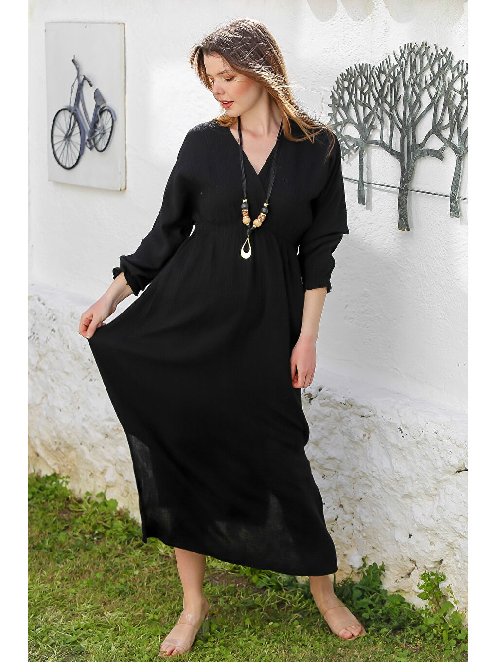 Siyah Kruvaze Yaka 3/4 Kol Yıkamalı Yırtmaçlı Casual Müslin Uzun Dokuma Elbise 130 60