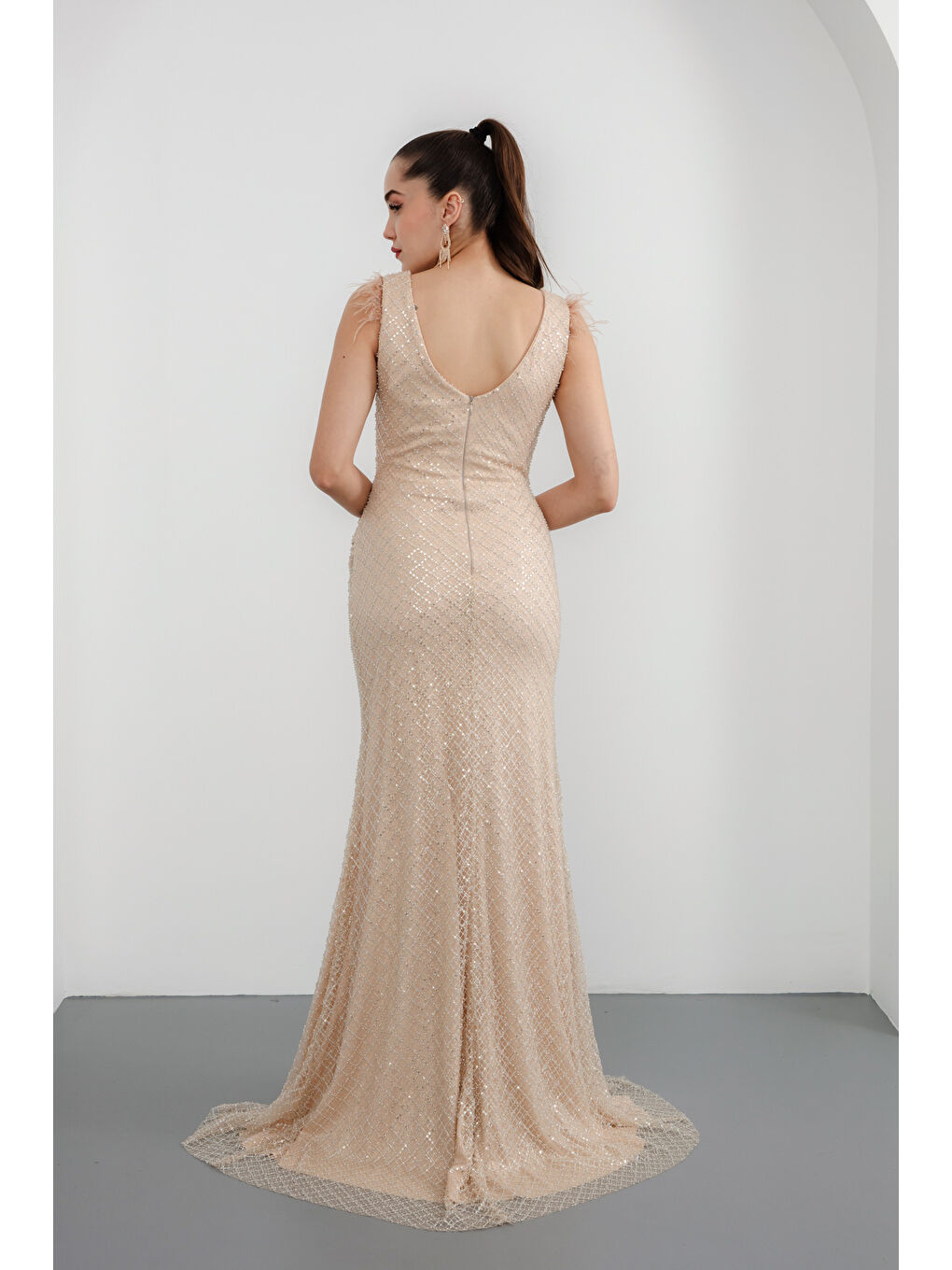 Kadın Bej V Yaka Payetli Uzun Abiye Elbise-4