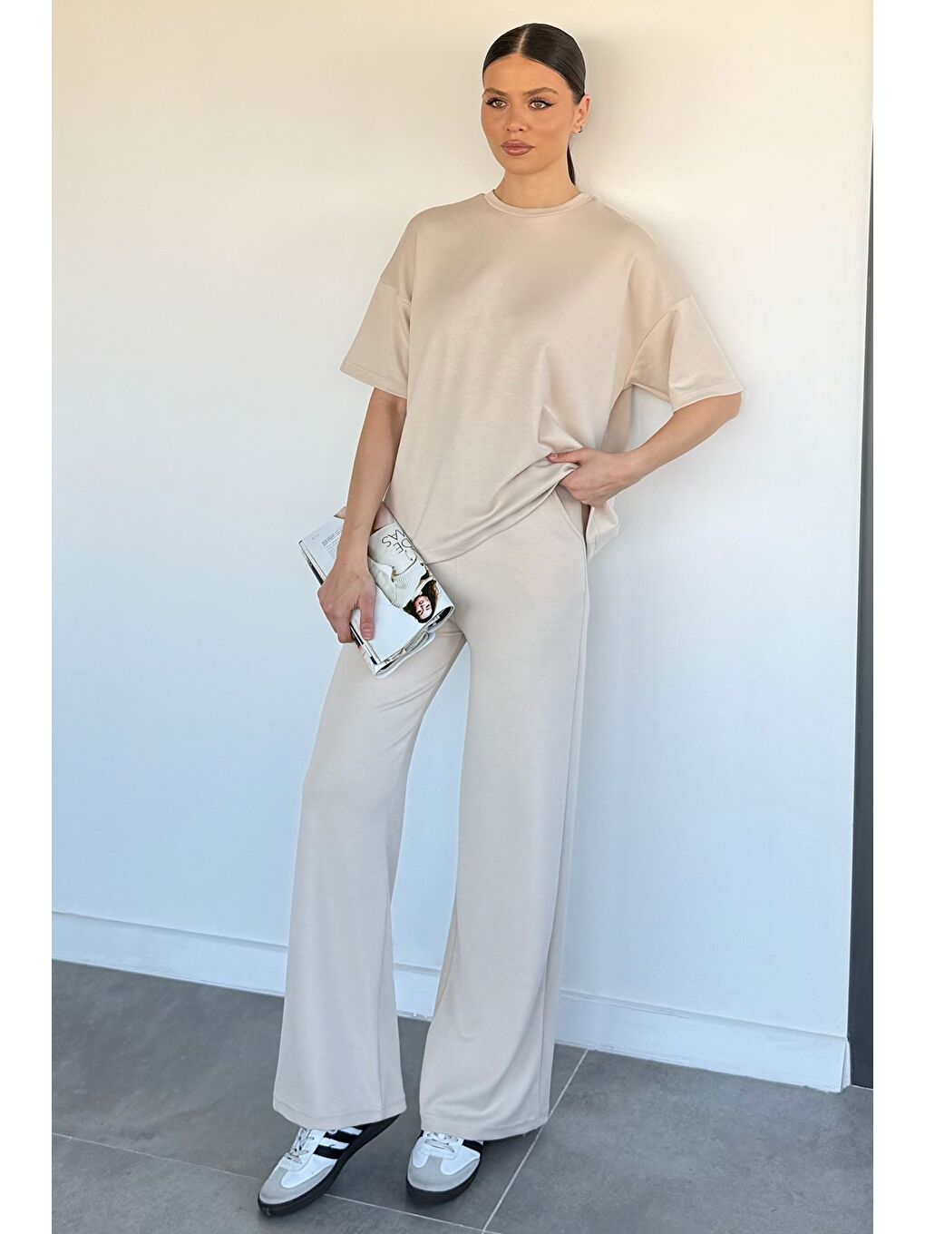 Bej Kadın Bisiklet Yaka Tişört Bel Lastikli Palazzo Pantolon İkili Takım