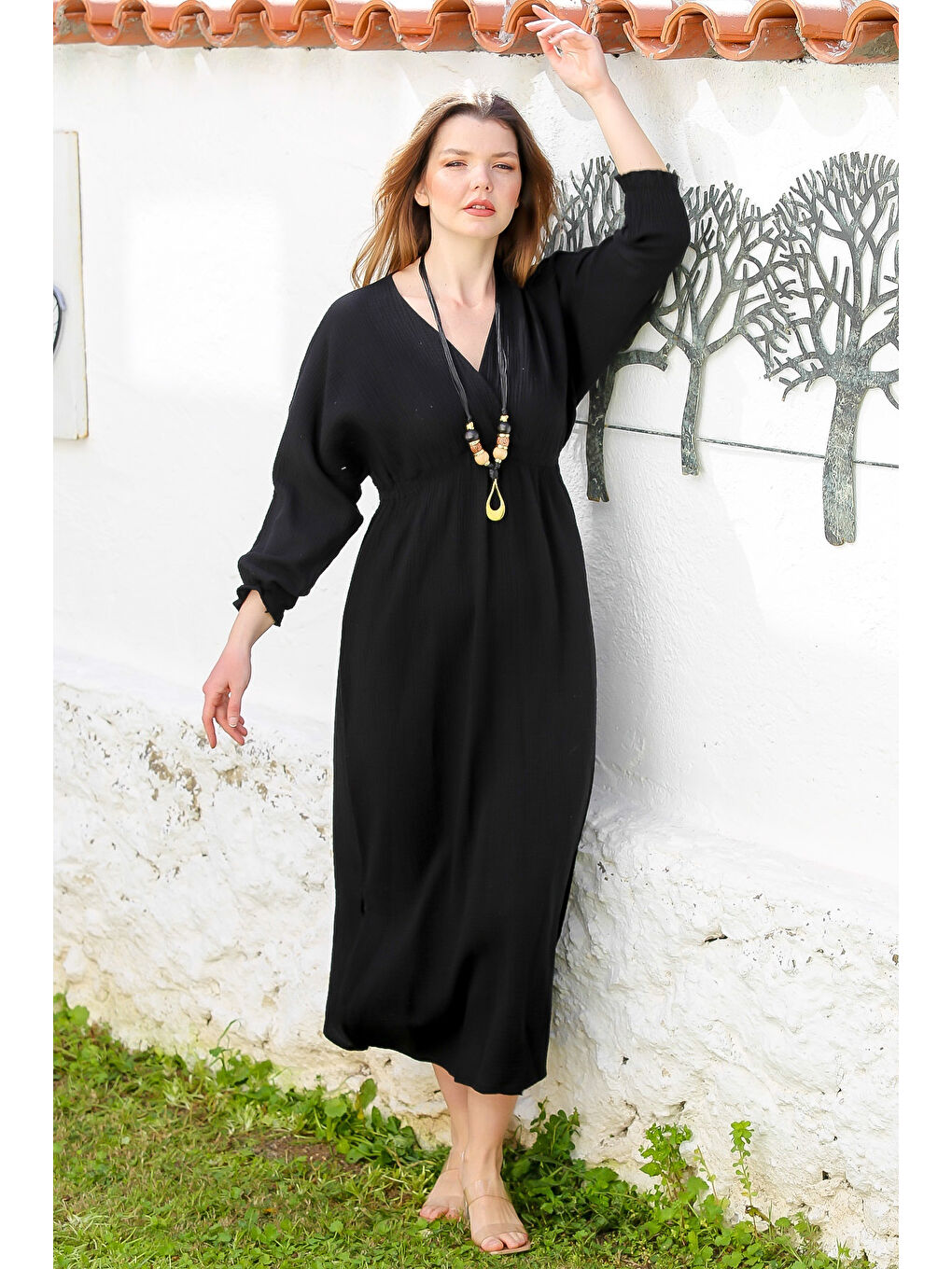 Siyah Kruvaze Yaka 3/4 Kol Yıkamalı Yırtmaçlı Casual Müslin Uzun Dokuma Elbise 130 60-5