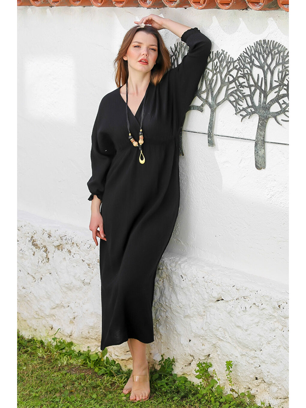 Siyah Kruvaze Yaka 3/4 Kol Yıkamalı Yırtmaçlı Casual Müslin Uzun Dokuma Elbise 130 60-6