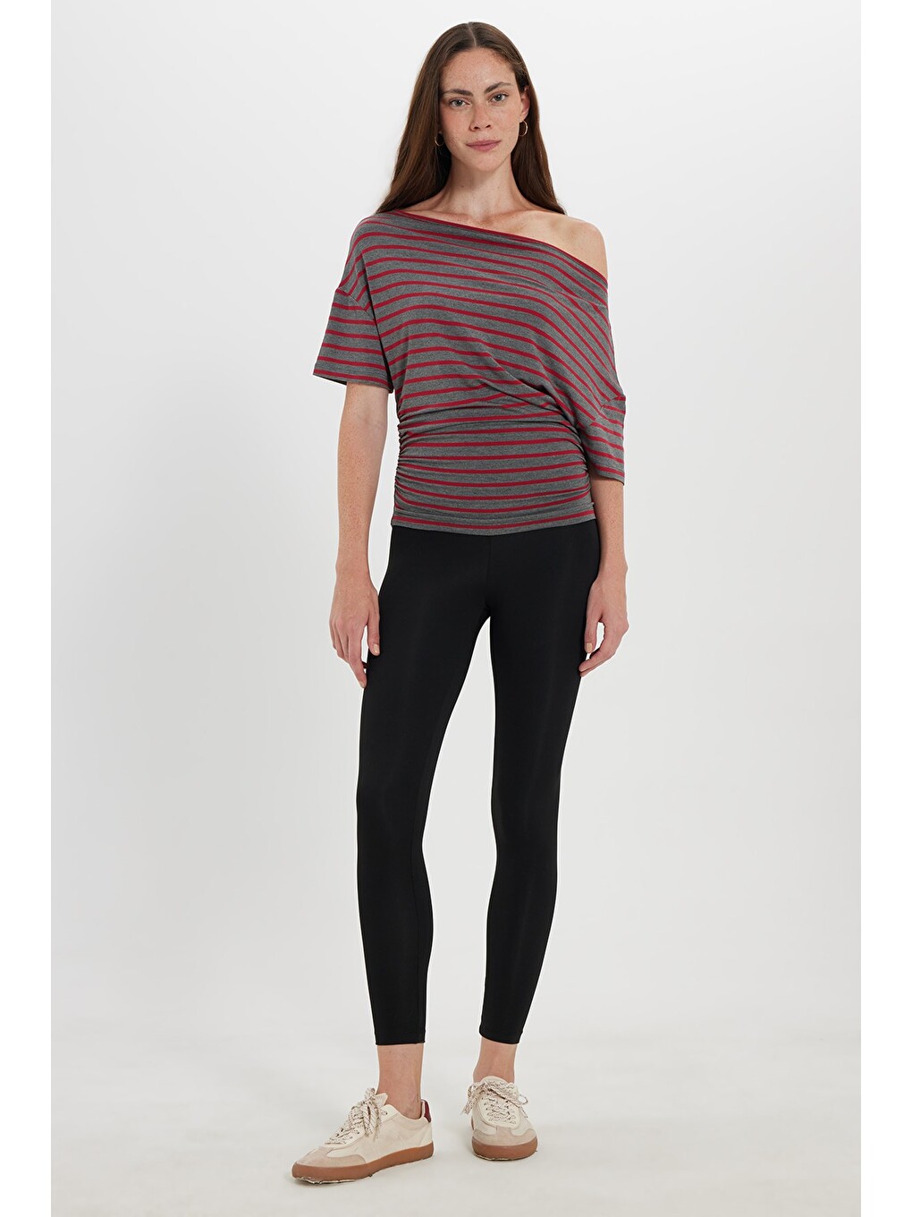 Kadın Regular Fit Klasik Kesim Asimetrik Yaka Yarasa Kol Çizgili Elastanlı Bordo Viskon Crop Bluz-1