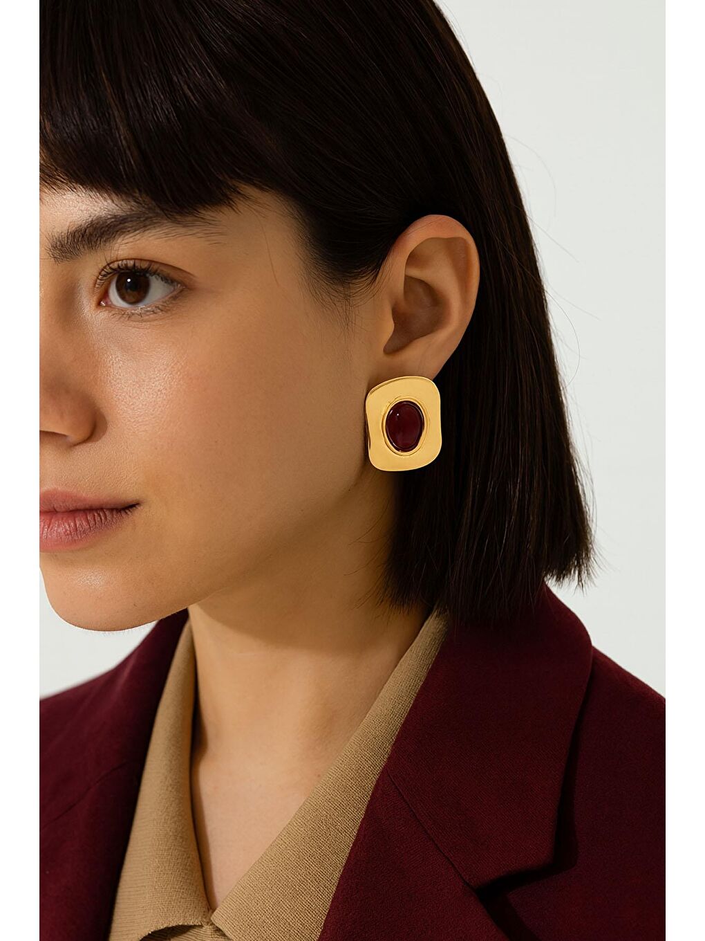 Bordo Gold Detaylı Çelik Düğme Küpe-1