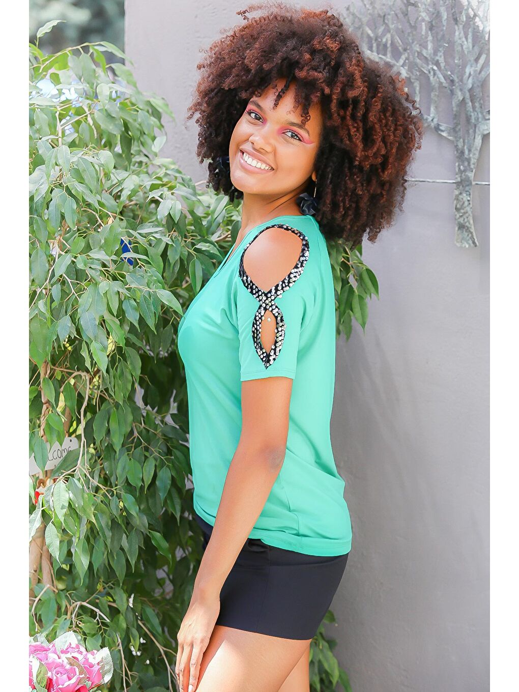 Kadın Yeşil V Yaka Kısa Kol Midi Payetli Regular Fit Örme Bluz-5