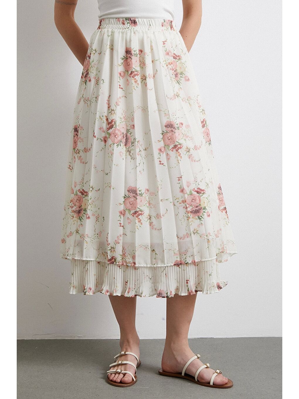 Ekru Fırfırlı Piliseli Etek Krem-4