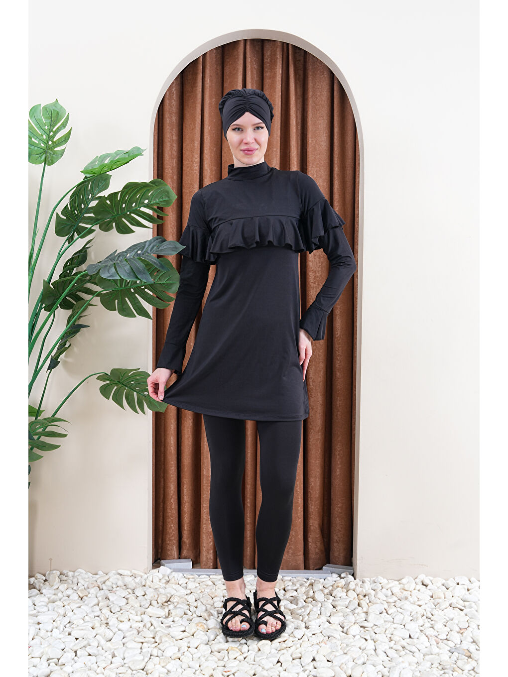 Siyah Volan Detaylı Uzun Kollu Kapalı Tesettür Mayo 3712-3