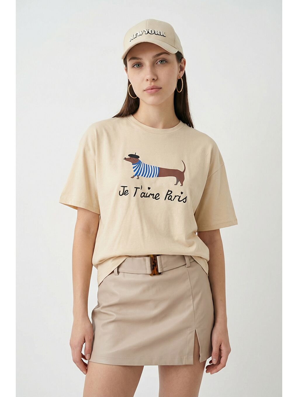 Yazı Nakışlı Köpek Baskılı Oversize Tişört Bej