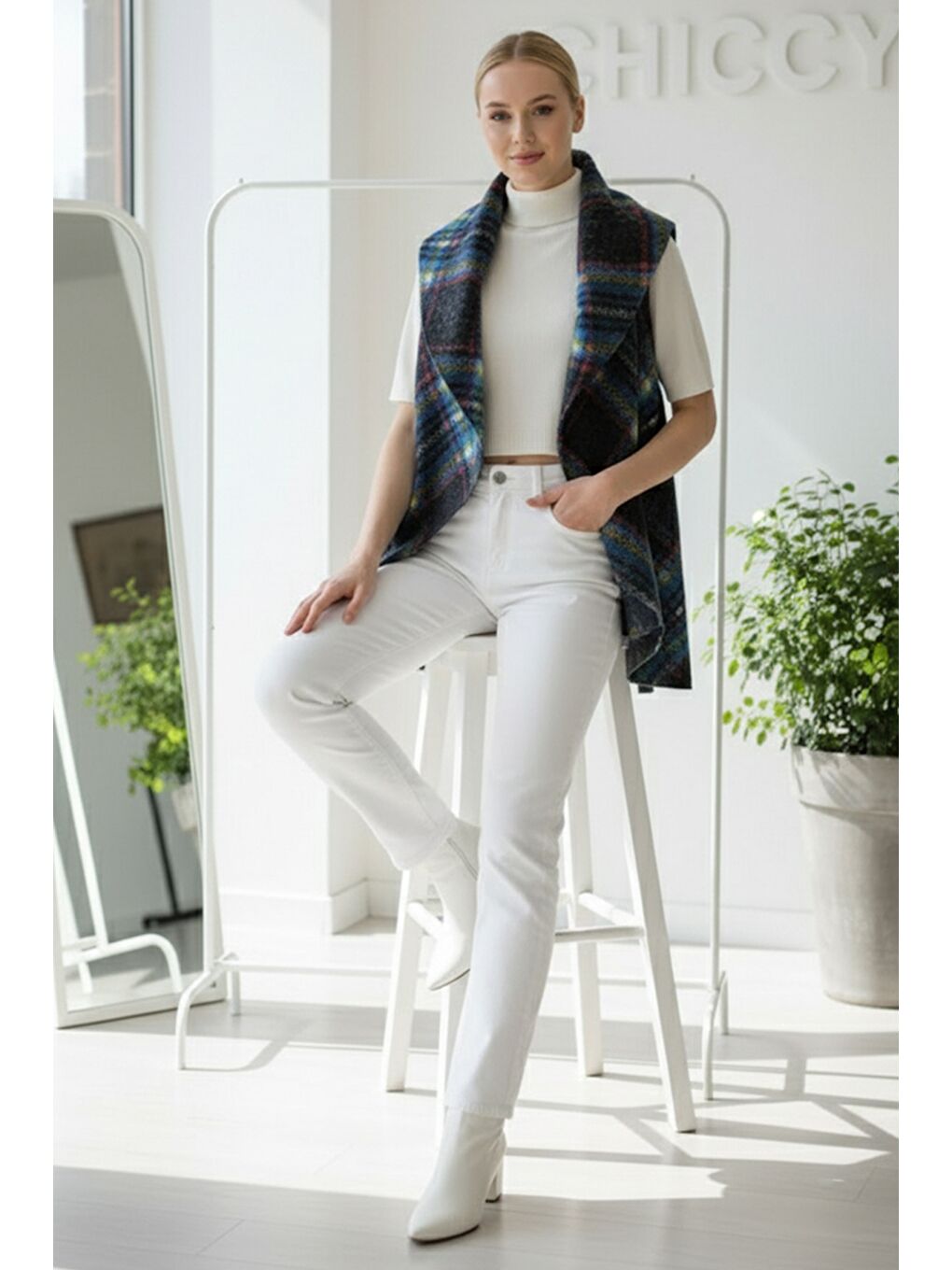 İtalyan Siyah-Mavi Şal Yaka Kolsuz Ekose Kapamasız Kalın Akrilik Uzun Oversize Dokuma Yelek 85 68-5