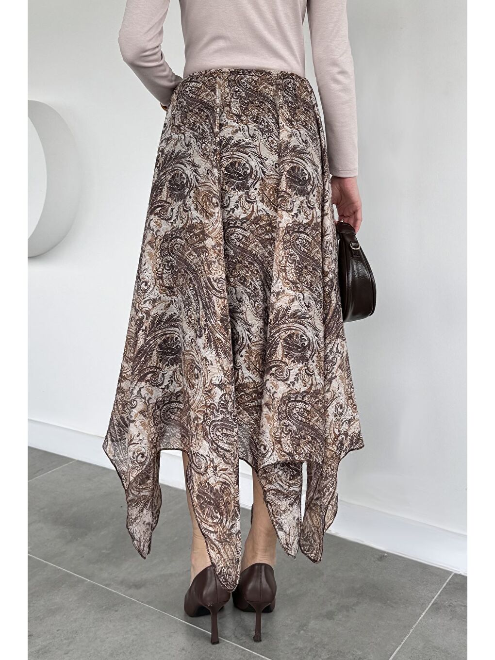 Kahverengi Kadın Bel Lastikli İç Astarlı Asimetrik Kesim Desenli Etek-3