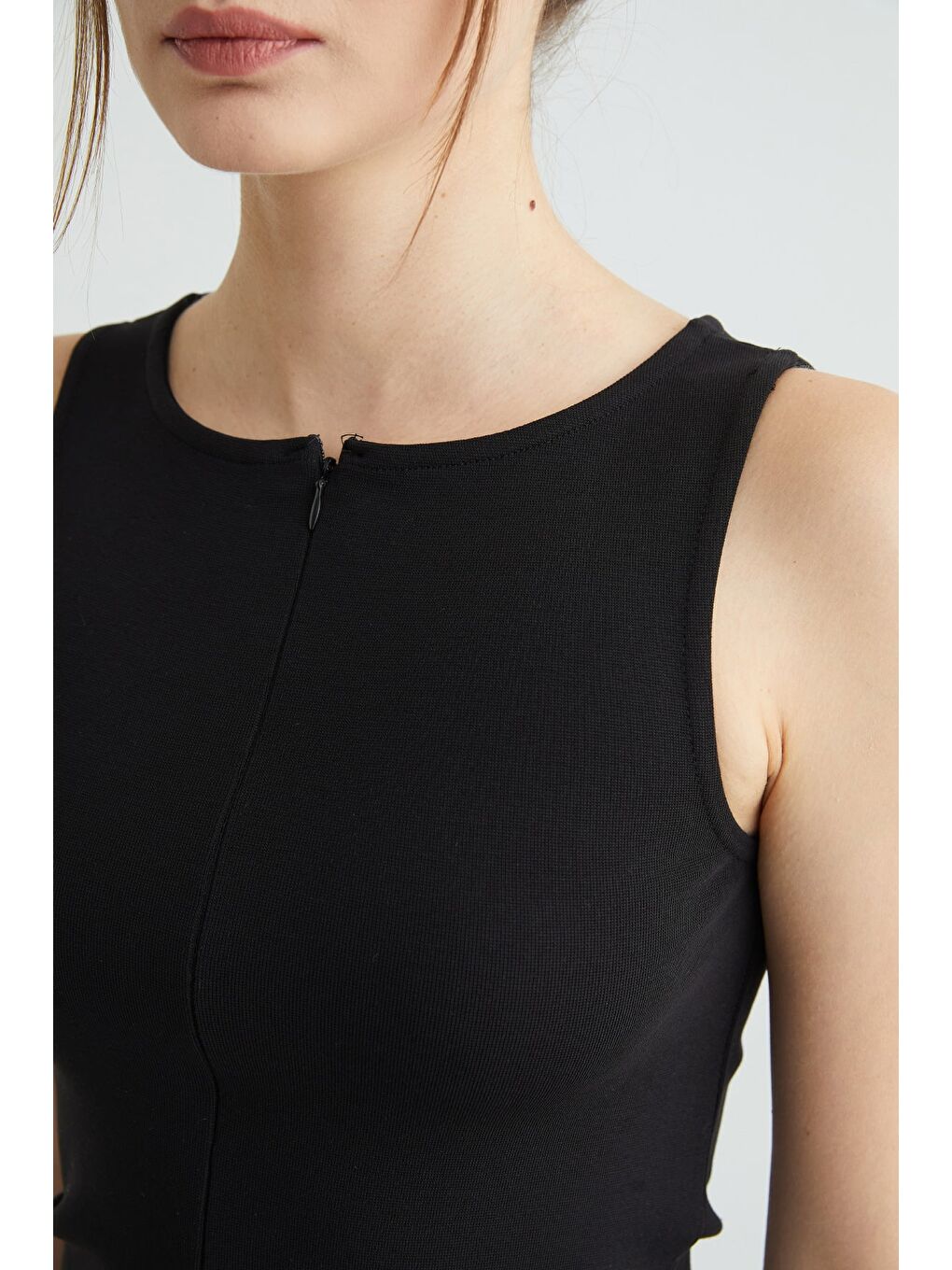 Siyah Basic Çift Fermuarlı Bluz-4