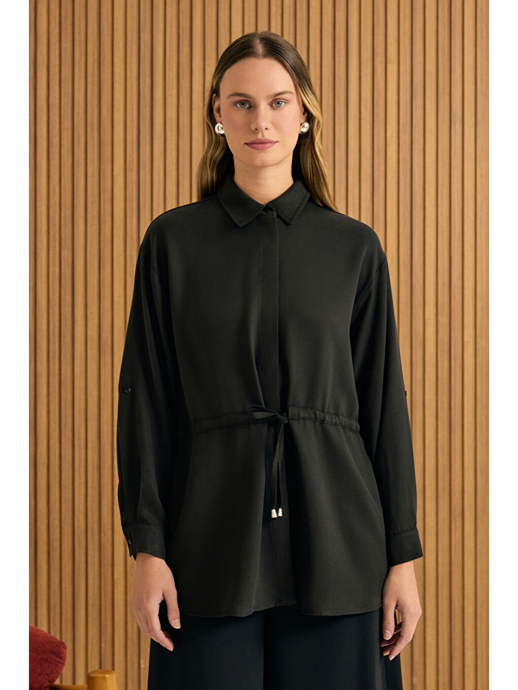 Siyah Beli Bağcıklı Lyocell Tunik-1