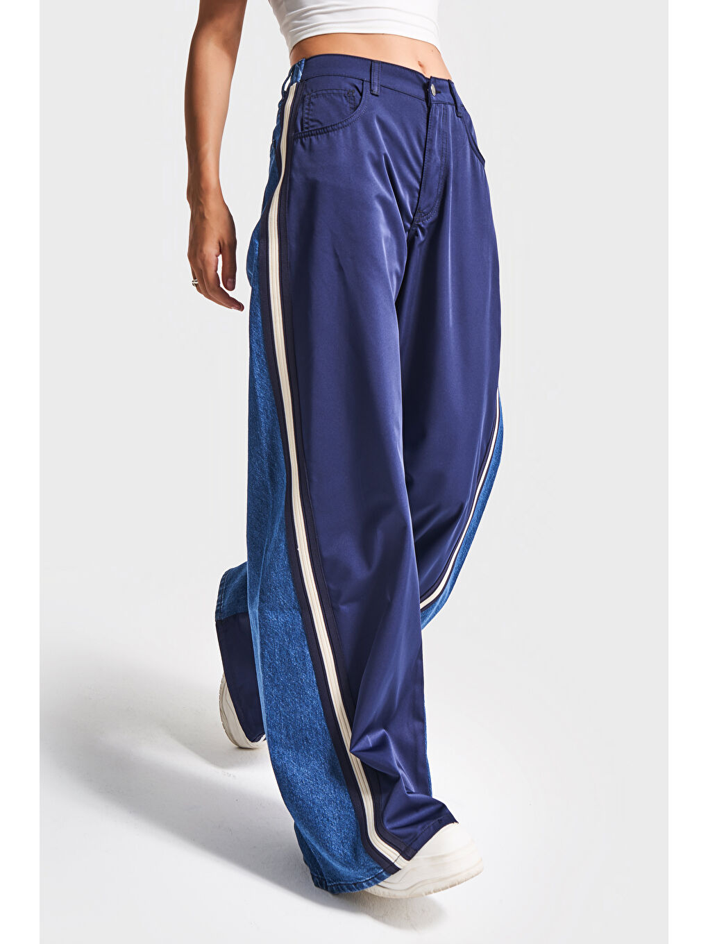 Mavi Kadın Jean Rengi 1w5-5 Palazzo Fit Bol Kesim Parçalı Kumaş Özel Tasarım Denim Pantolon