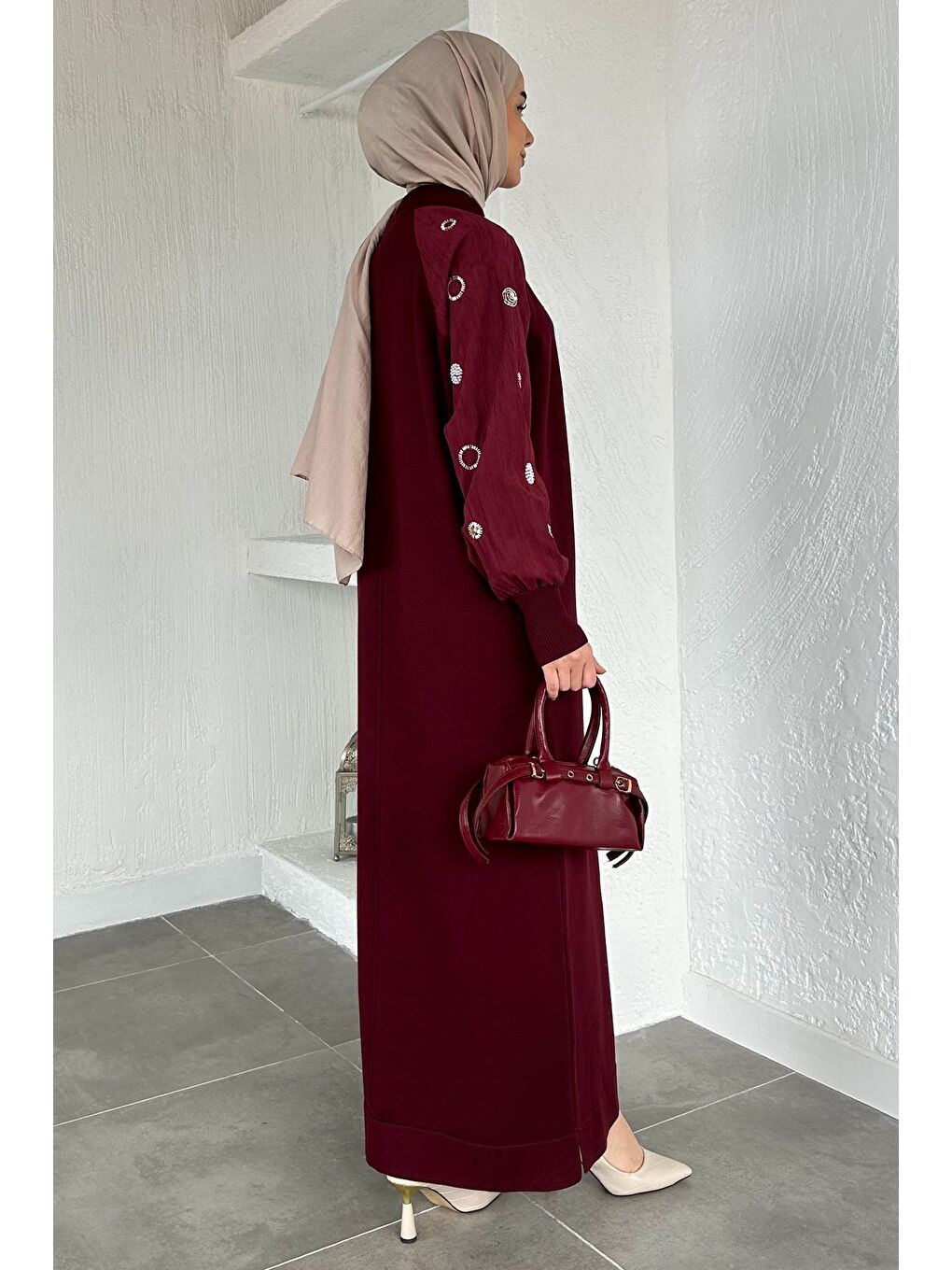 Bordo Kollar Taş İşlemeli Tesettür Triko Elbise-8