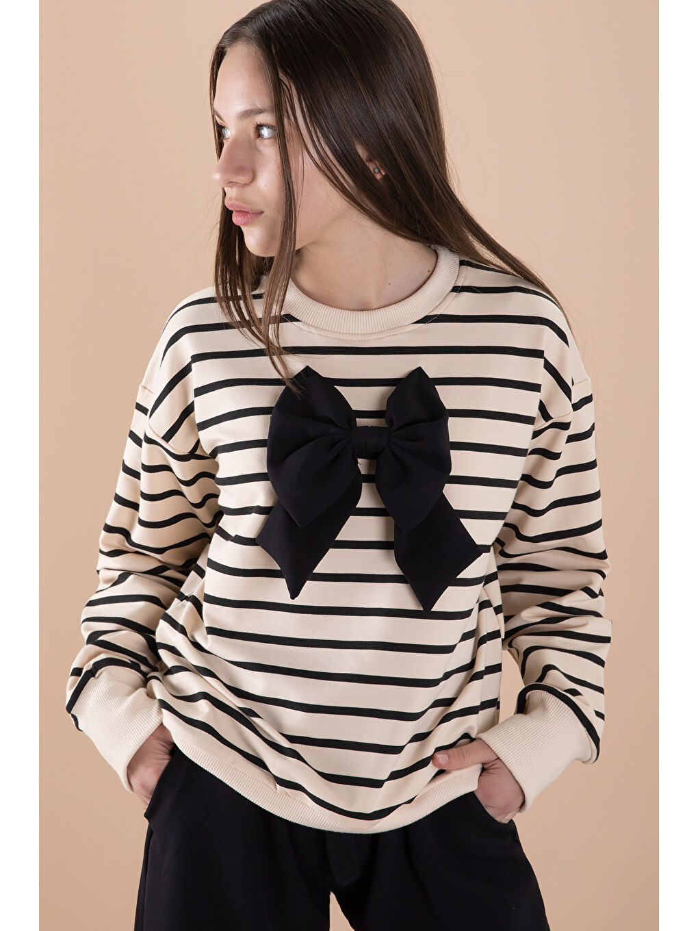 Ekru Krem Çizgili Sweatshirt Kuşaklı Pantolonlu Kız Çocuk Takım 20254-1