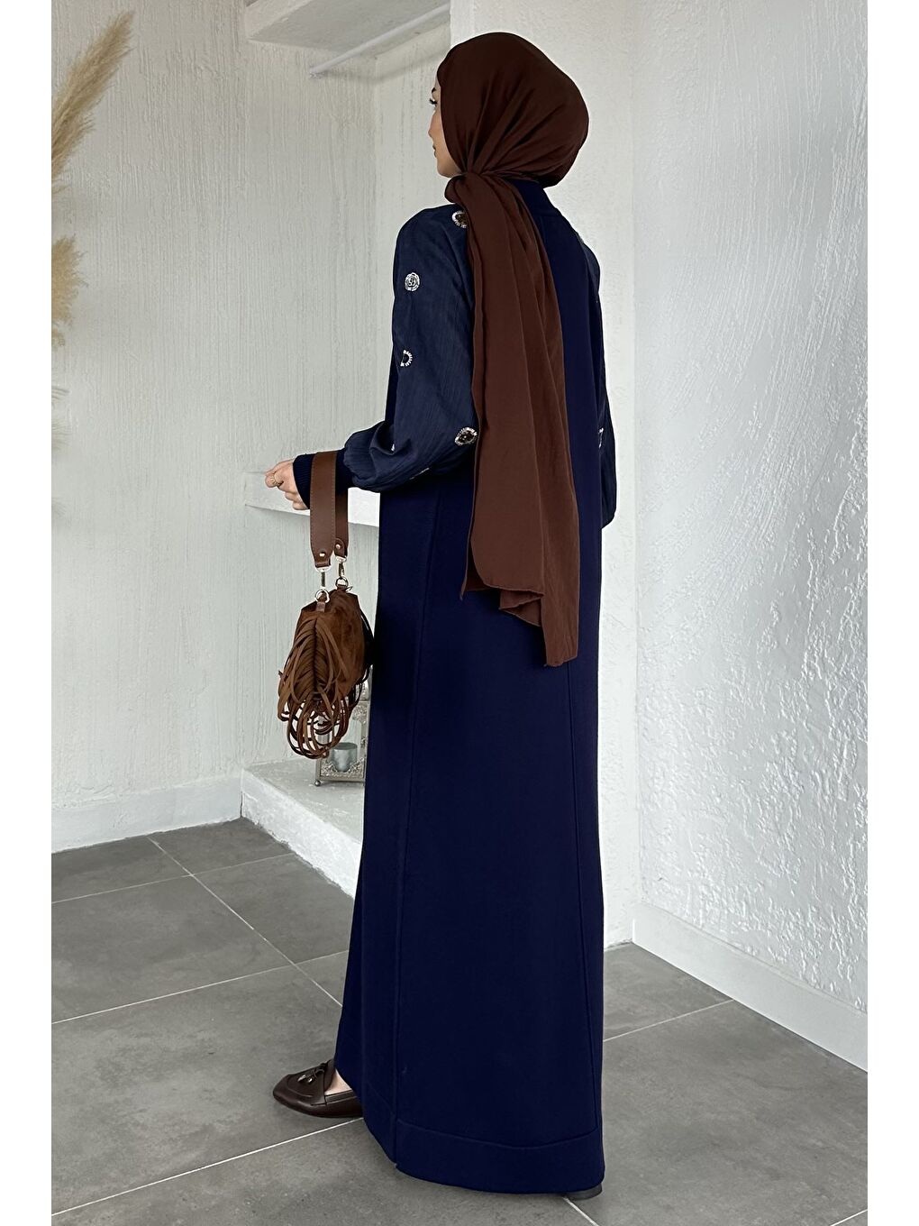 Lacivert Kollar Taş İşlemeli Tesettür Triko Elbise-9