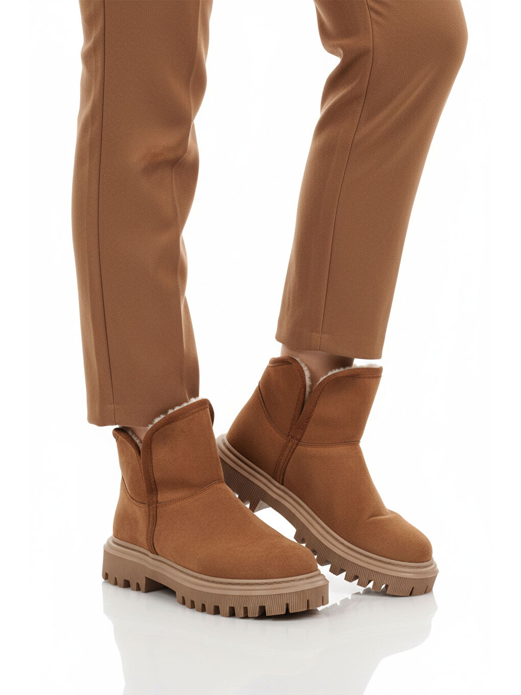 Kahverengi Taba Süet İçi Kürklü Soğuğa Dirençli Kaymaz Kadın Bot 548038 Z