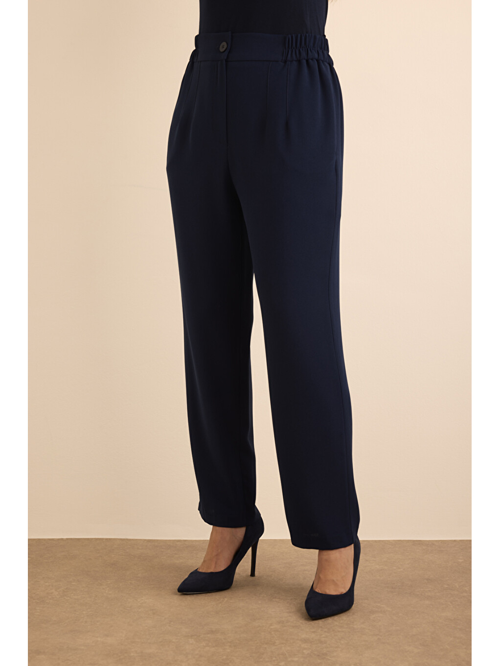 Lacivert Beli Lastik Detaylı Krep Pantolon-3