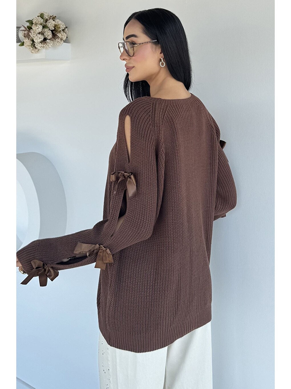 Kahverengi Kadın Fiyonk Detaylı Triko Bluz-3