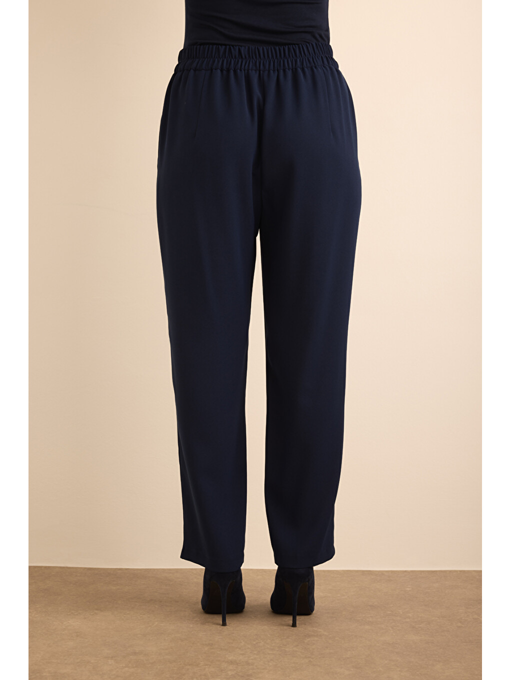Lacivert Beli Lastik Detaylı Krep Pantolon-5