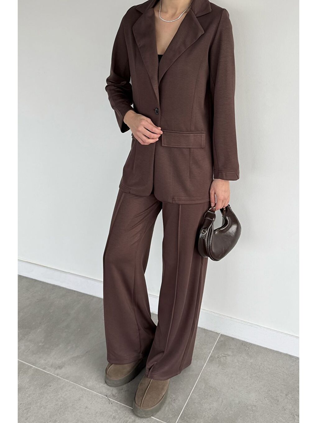 Kahverengi Kadın Tek Düğmeli Ceket Bel Lastikli Çimalı Pantolon İkili Takım