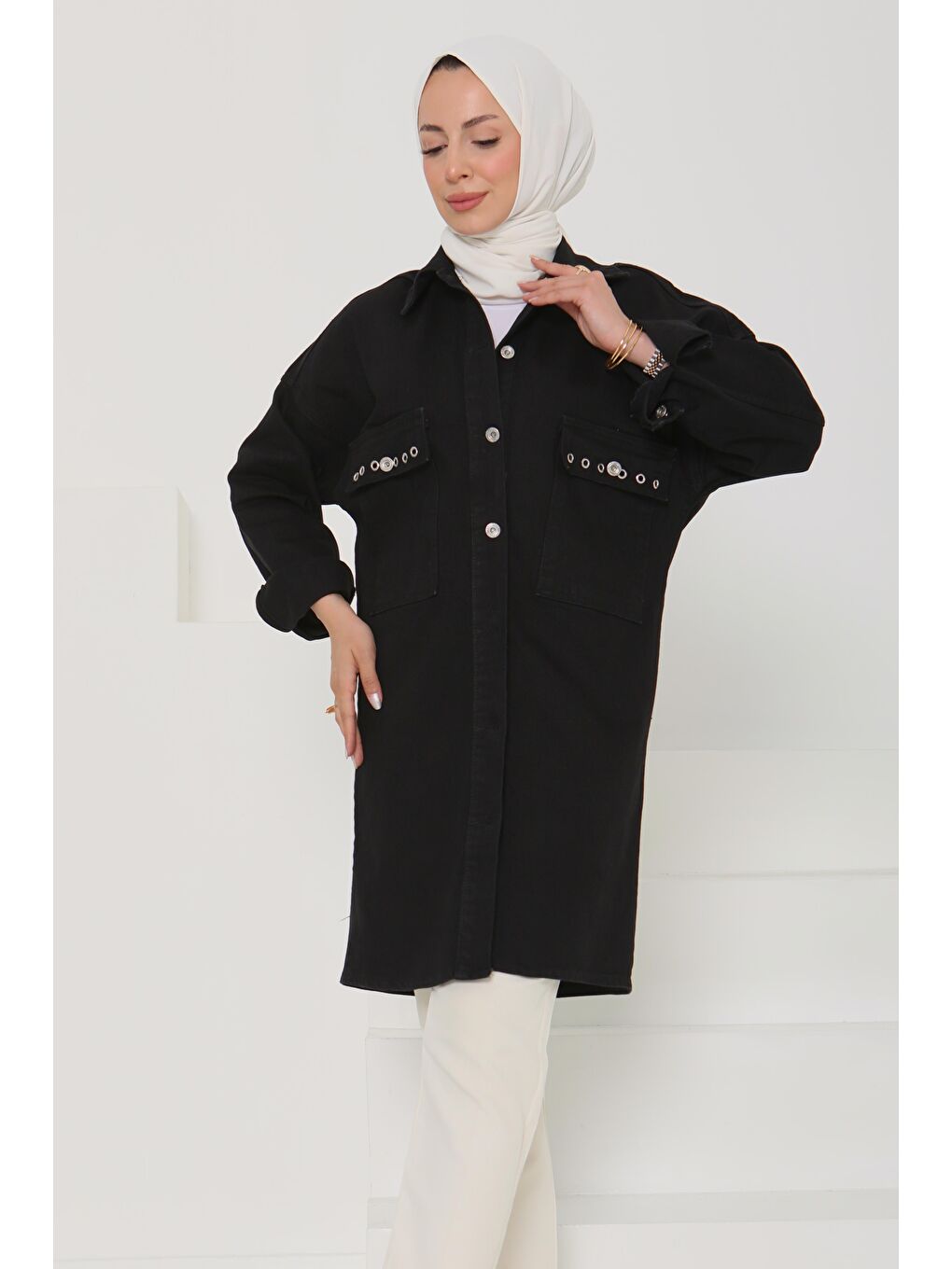 Kadın Oversize Kuş Gözü Cepli Jean Ceket Siyah   26579-2