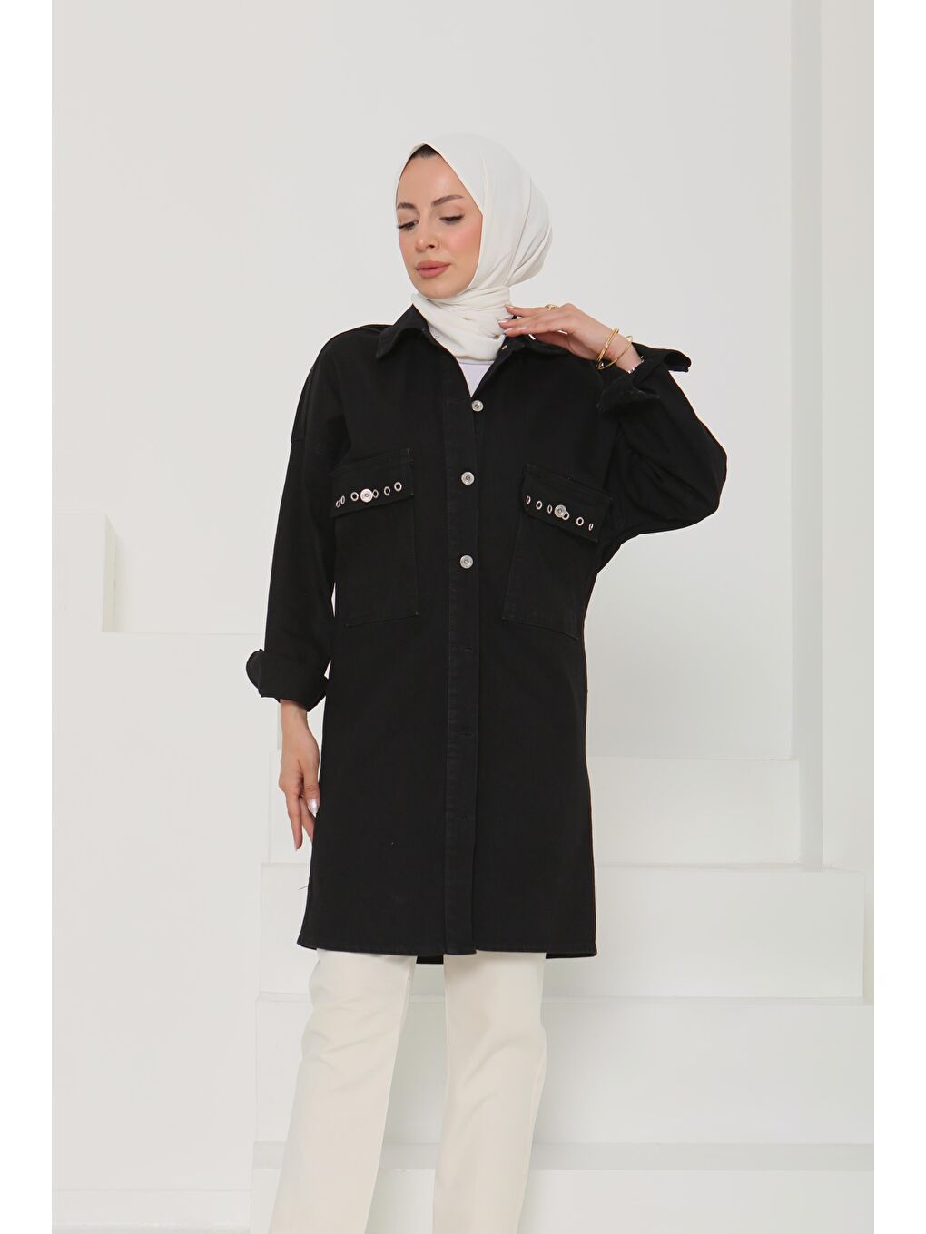 Kadın Oversize Kuş Gözü Cepli Jean Ceket Siyah   26579-4