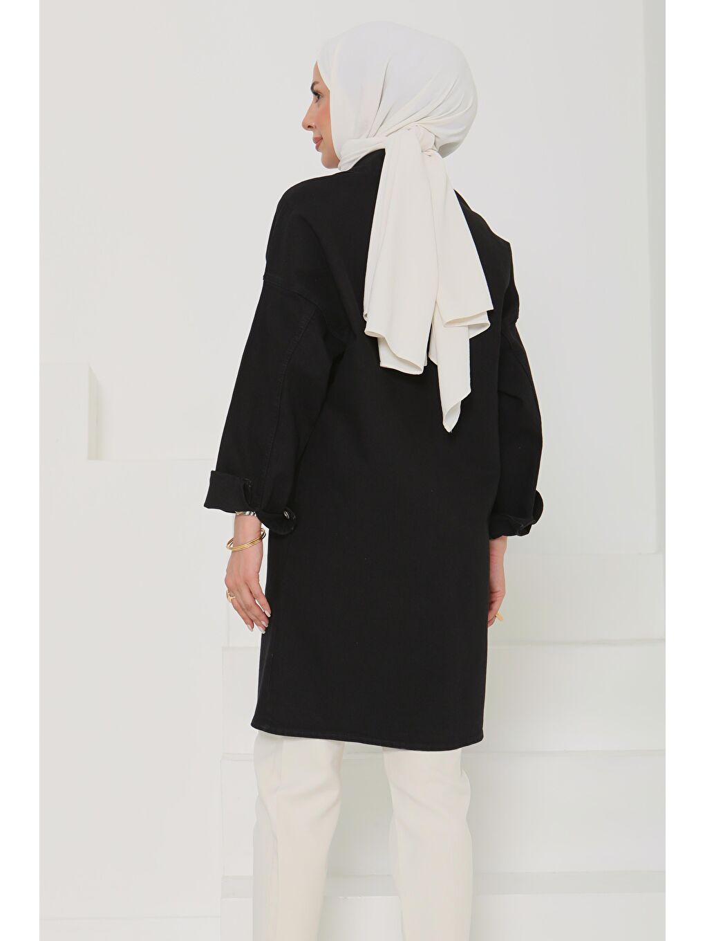 Kadın Oversize Kuş Gözü Cepli Jean Ceket Siyah   26579-6