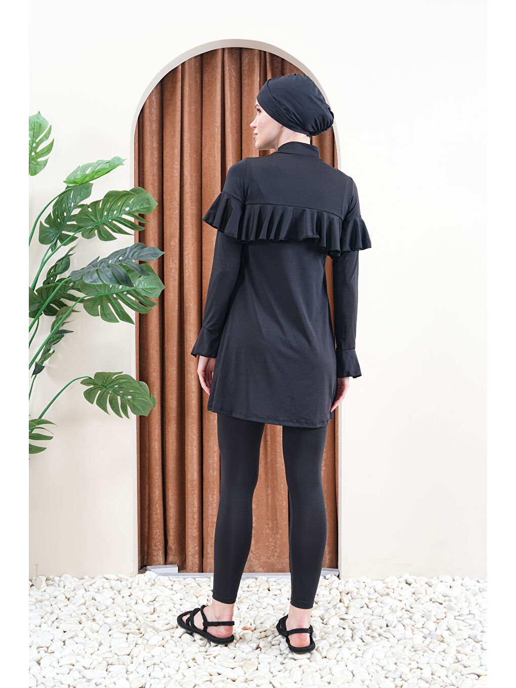 Siyah Volan Detaylı Uzun Kollu Kapalı Tesettür Mayo 3712-5