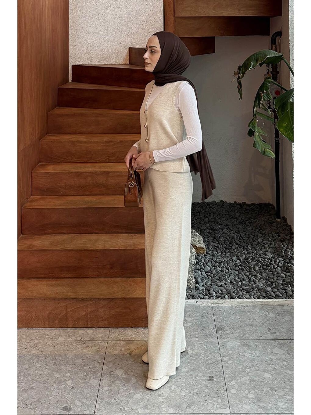 V Yaka Yelekl Takım Bej-1