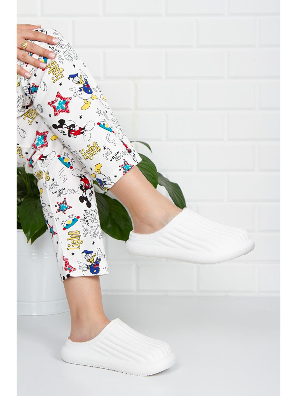 Beyaz FLORA Kapalı İçi Yünlü Unisex Ev Terliği Kışlık Terlik Su Geçirmez-1