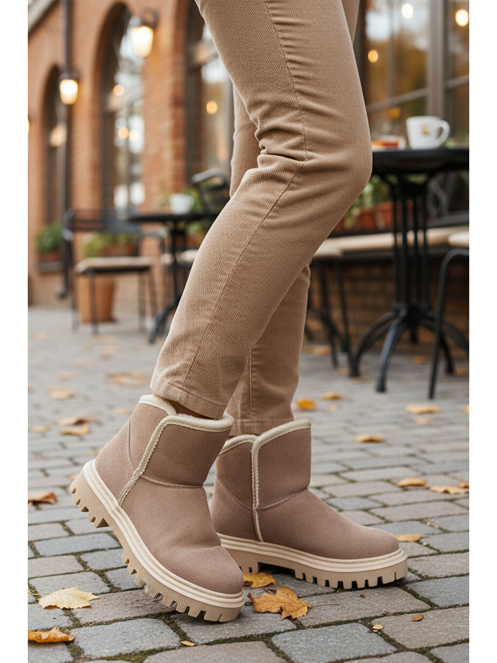 Bej Vizon Süet İçi Kürklü Soğuğa Dirençli Kaymaz Kadın Bot 548038 Z-2