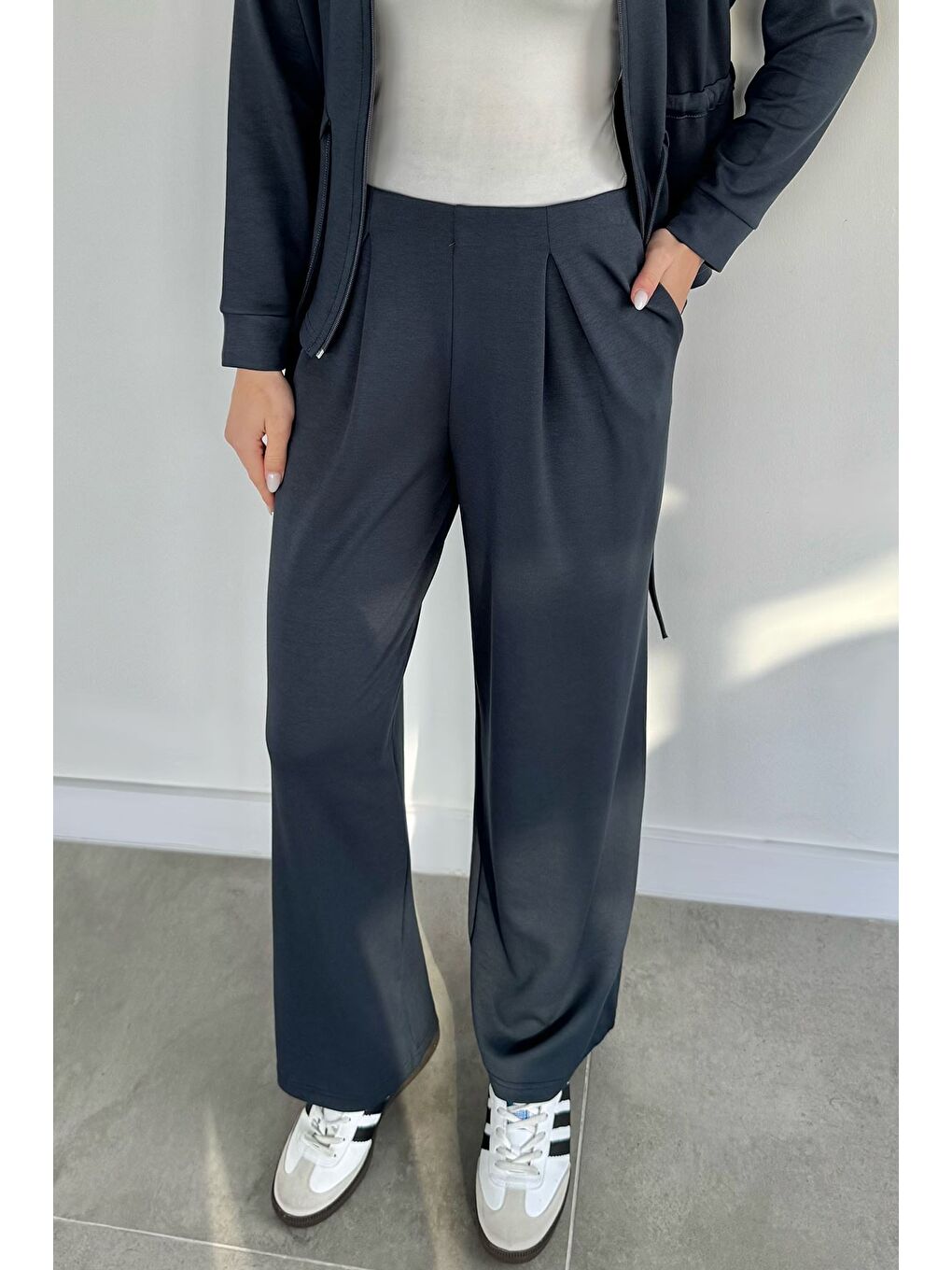 Gri Kadın Bel Büzgülü Kemerli Sweat Pantolon İkili Takım-2