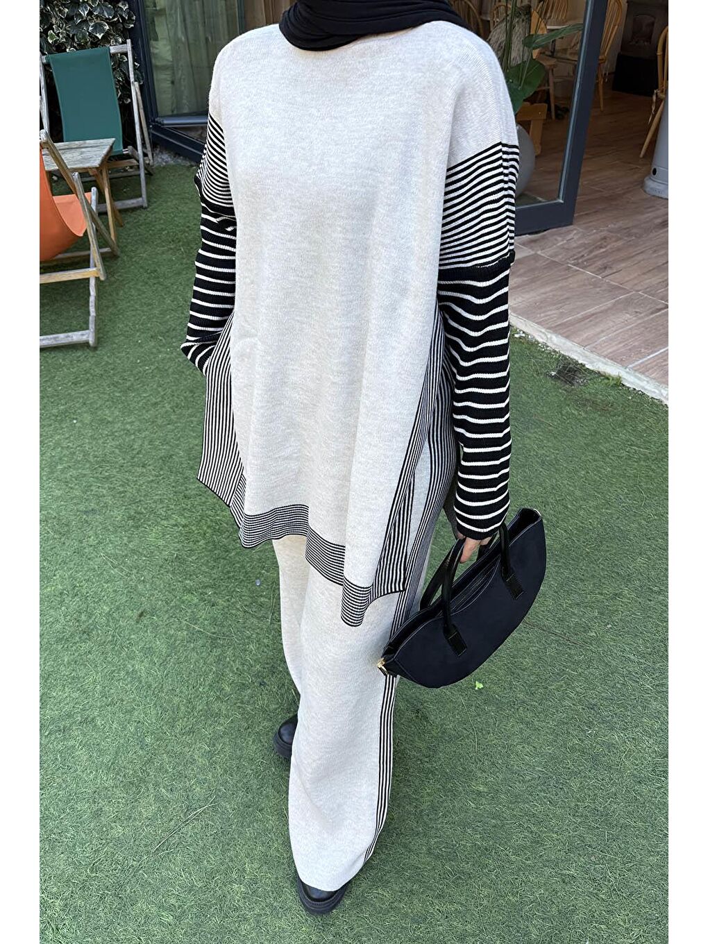 Yan Çizgili Panço Tesettür Takım Bej-2