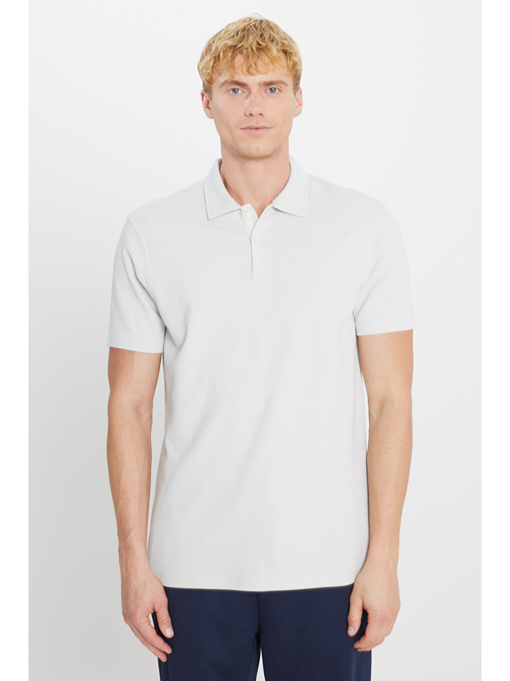 Erkek Ekru %100 Pamuk Slim Fit Dar Kesim Polo Yaka Jakarlı Tişört