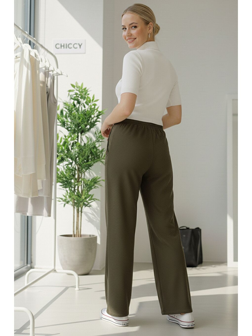 İtalyan Haki Cepli Lastikli Bel Geniş Paça İnce Fitilli Kadife Dokuma Pantolon 100 62-6